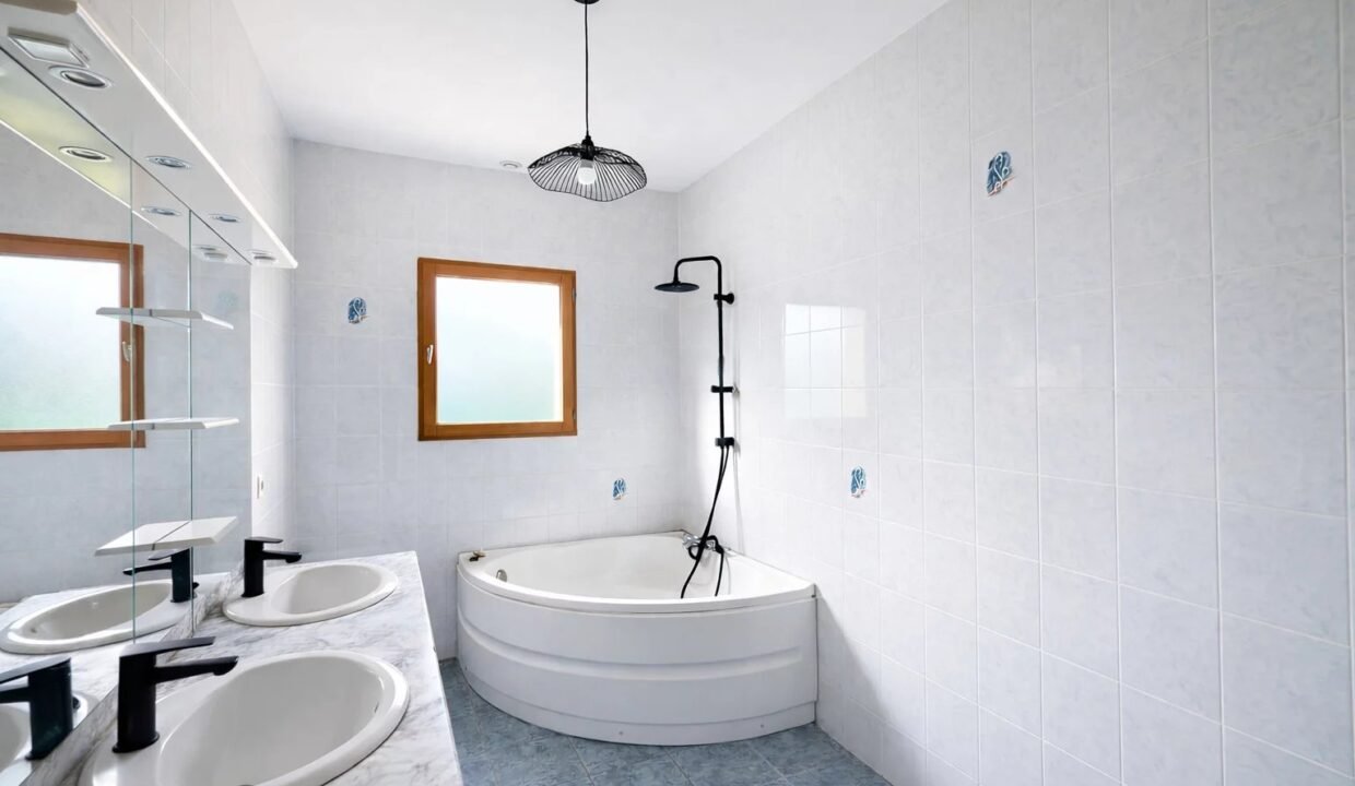 00eedc8c85d4ed26b19ad24a5d21b389_0043aeb702_1536-original